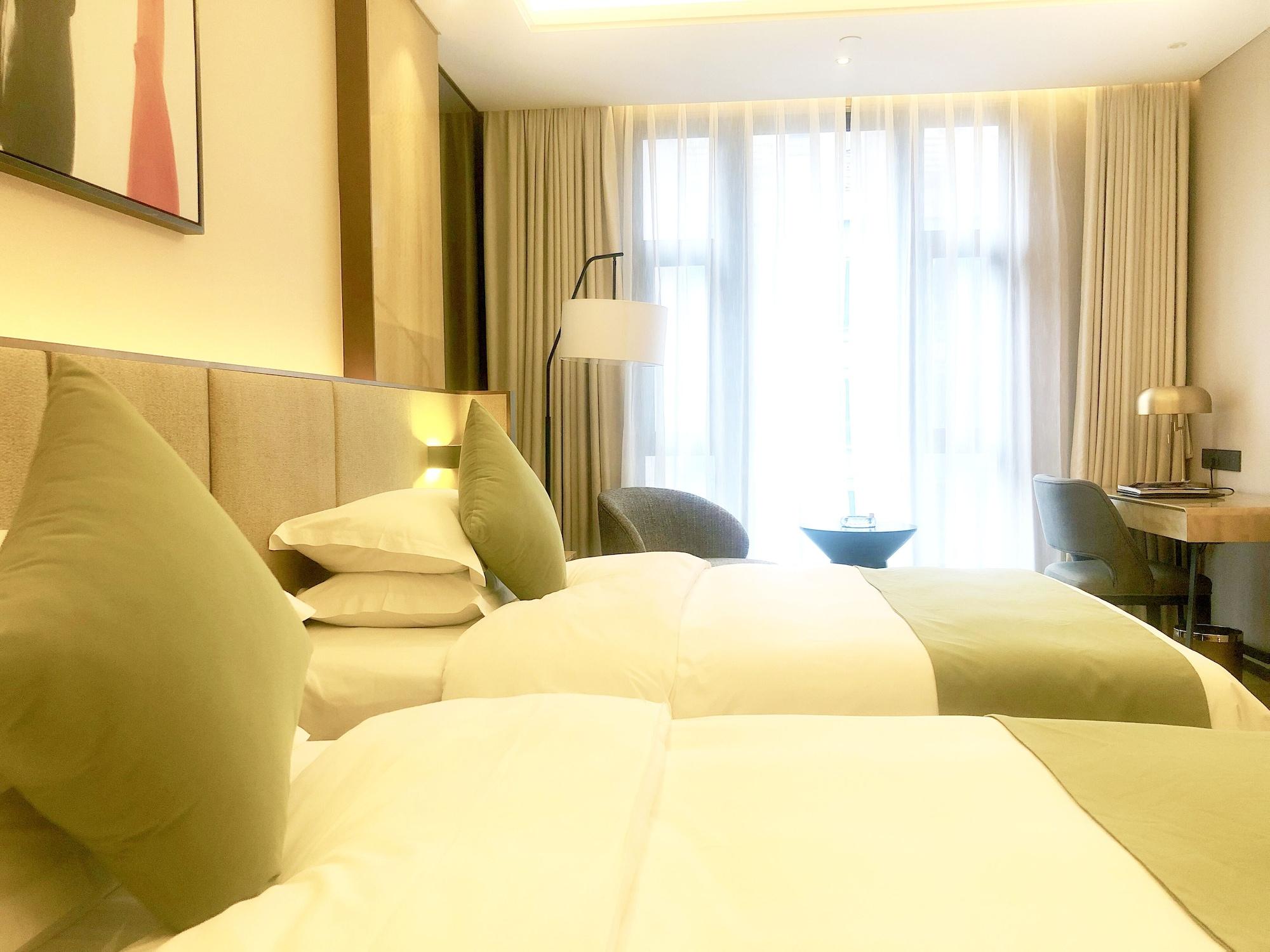 Leshan Ramada Hotel Екстериор снимка