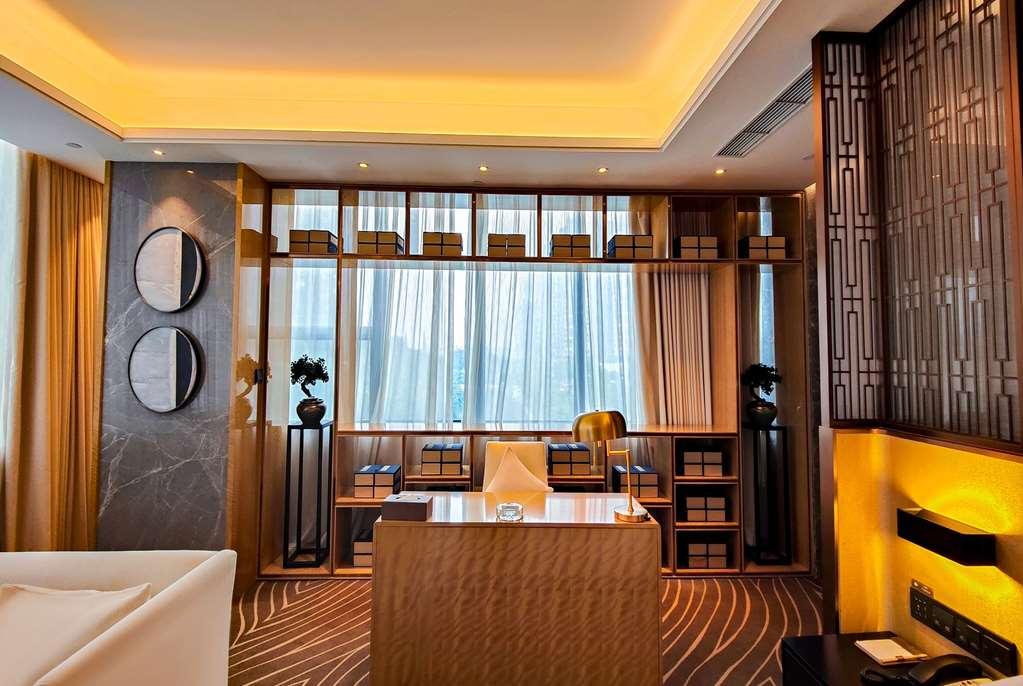 Leshan Ramada Hotel Стая снимка