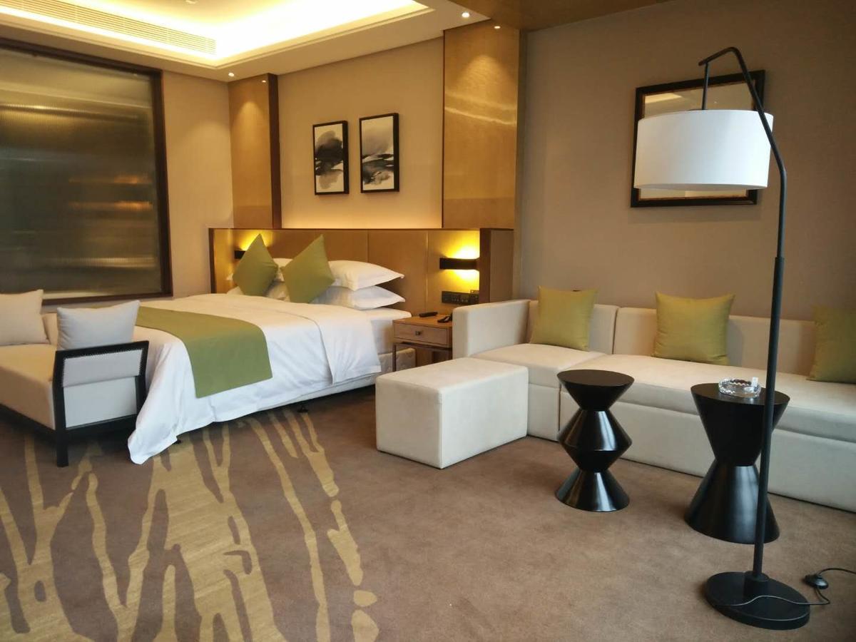 Leshan Ramada Hotel Стая снимка