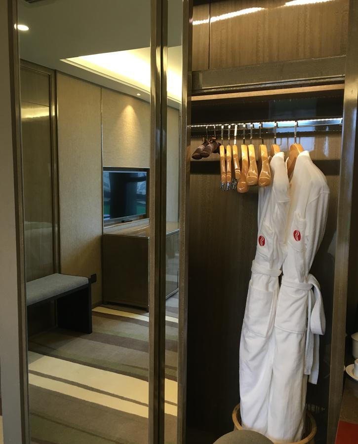 Leshan Ramada Hotel Екстериор снимка