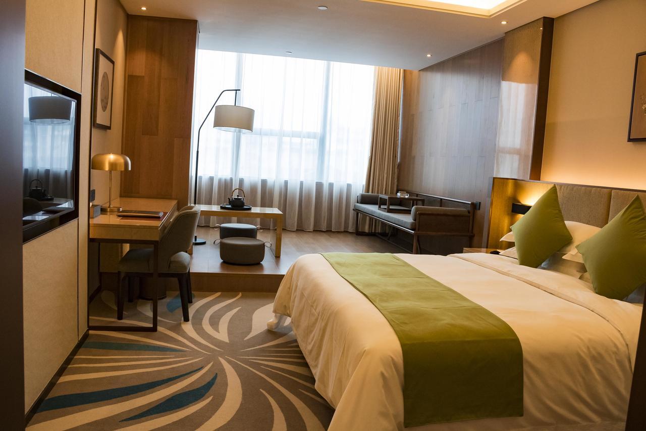 Leshan Ramada Hotel Екстериор снимка