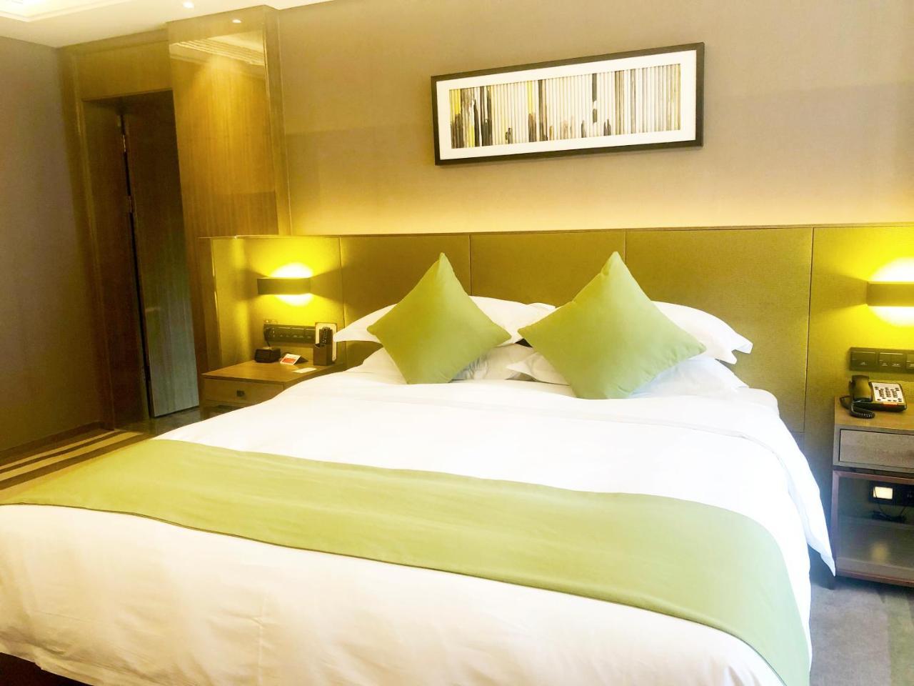 Leshan Ramada Hotel Екстериор снимка